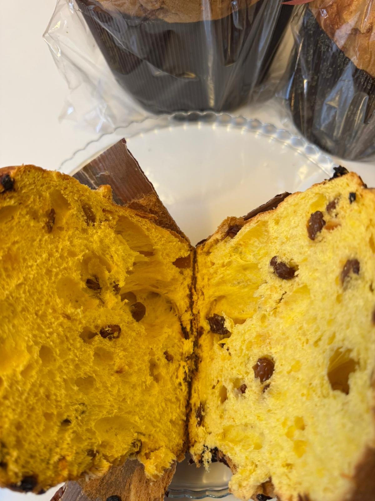 Panettone tradizionale Milano allo zafferano a lievitazione naturale